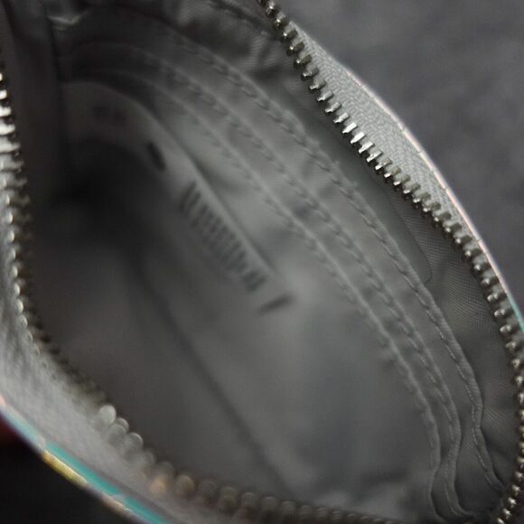 New Lululemon Clippable Card Pouch Iridescent IRDS/SLVR Water Repellent Zippered - Picture 5 of 9
